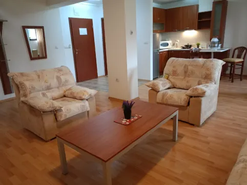 Mountain Paradise 1 - 2 Bedroom - Large Apartment