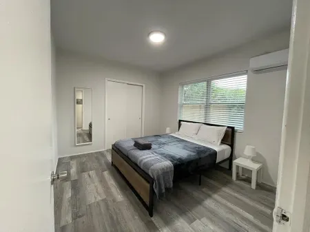 Douglas rd Apartments Отели рядом с достопримечательностью «Парк Элис Уэйнрайт»