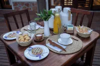 Estancia Iberá - breakfast