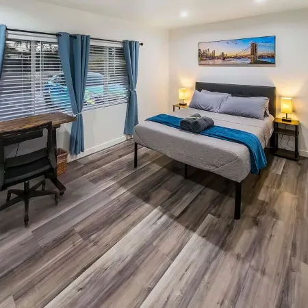The Shalimar Casita, Fits 6 Guests, Smart Tvs, Remodeled Unit, Full Size Kitchen