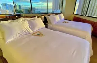 Panoramic Ocean-View/STEPS FROM BEACH/FreeParking/Best Location in Waikiki