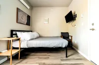 Cozy Micro Suites: Sleeps 2, Minutes to Downtown
