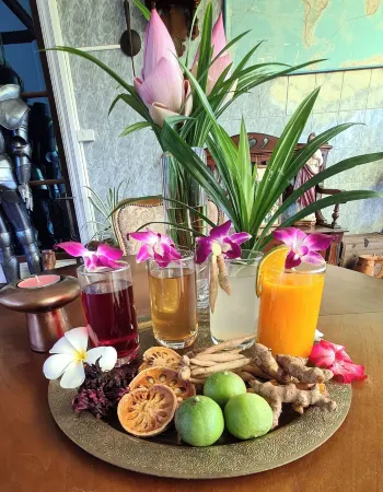 Beautiful Bungalow with Shared Outdoor Pool and 2 km from the Sandy Beach Отели рядом с достопримечательностью «Suwanmas Mongkol Temple»