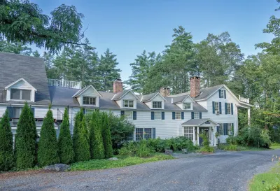 ดิ อินน์ แอท เวเธอร์สฟิลด์ โรงแรมใน