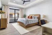 The Gathering Place l Private Spa l Sleeps 12