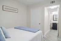 Cozy 1-bedroom condo in sunny Indialantic with AC, fitness room, WiFi