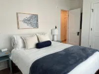 The Beached Whale! 2-bedroom condo with seasonal pool access in Colonial Beach