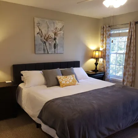 Lake Hartwell Waterfront Getaway