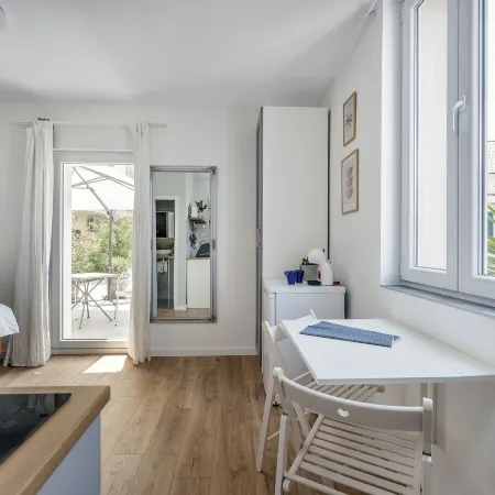 Studio Apartments Yucca, 2-Min to the Beach and 5 to Trogir