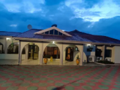 PRESTIGE招待所Ksi 住宿飯店