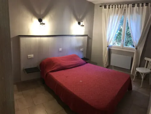 Quiet apartment, land 5000 sqm, ideally situated, beach Pinarello