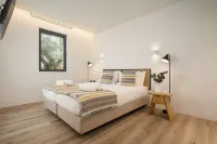 Quinta da Amendoeira - The Farmhouse Hotels in Canaviais