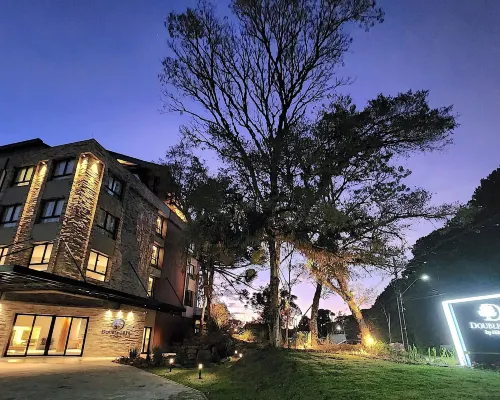 DoubleTree by Hilton Caracol Canela Hotels near Wax Museum