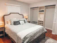 Charming 3-bedroom home near everything safe neighborhood. Family & pet-friendly