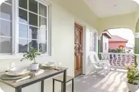 Charming townhouse in fantastic Runaway Bay with a seaview balcony.