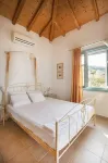 Pool Villa Perivoliou walking distance to 4 beaches, near Mamma Mia Church - Pools