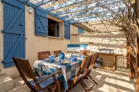 Beautiful Villa Downtown 120 m² Comfort Air Conditioning, Wifi 200 m Plage Hotels in Fleury