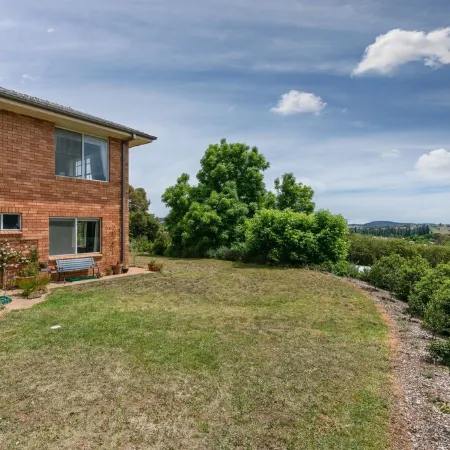 3 bedroom, two bathroom house fully equipped large kitchen, extensive lounge