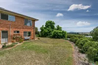 3 bedroom, two bathroom house fully equipped large kitchen, extensive lounge
