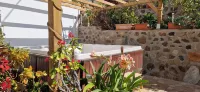 Vacation apartment with panoramic views at Finca Gran Calma - ideal for hikers