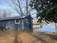 Lakeside lookout!The perfect place to vacation with the family to boat or relax!