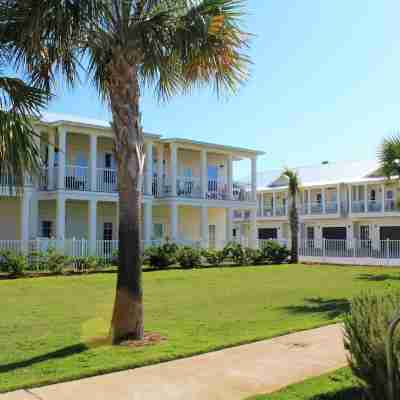 Relax and Unwind at Beach Time! Blocks from the Beach & Attractions! Hotel Exterior