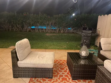 New Listing! 1 Bedroom, 2 full bathrooms in beautiful Puamana w/2 Paddleboards! Отели рядом с достопримечательностью «Лахайна Джодо Мишен»