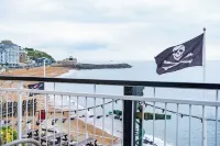 Breathtaking 180° Ocean Views