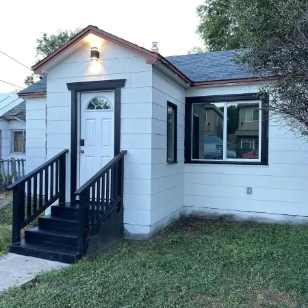 Downtown City Retreat | Pet Friendly | Sip, Lake, Repeat