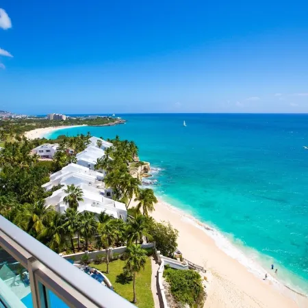 The Cliff, luxury beachfront Residence with Ocean View