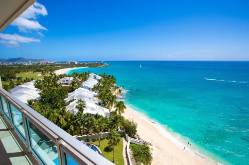 The Cliff, luxury beachfront Residence with Ocean View