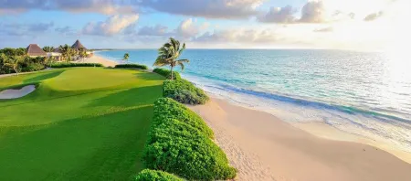 Luxury Beach Villa Ideal for a Multi-Family Stay in Playacar – 4BR – 2 Families