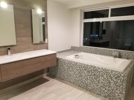 Marvelous Views of Coastline Islands & City... Best Location Отели рядом с достопримечательностью «Плайяс Де Тихуана»