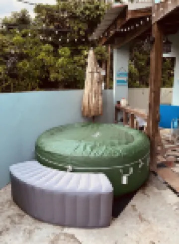 4 min walk to corcega beach or just relax in the jacuzzi!!