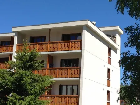 Spacious renovated apartment - 75m², at the foot of the slopes, ideal for families (baby equipment Отели в г. Веноск