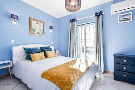 Mouzinho Blue Apartment Отели в г. Консейсан