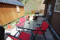 Peacefully 2BR Cabin with Firepit