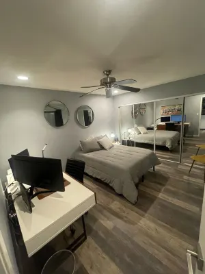Beautiful 2 bedroom at Las Palmas country club Hotels near Rancho Mirage Library & Observatory