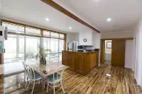 Foxy Lodge - Lakeside getaway Hotels in Nagambie