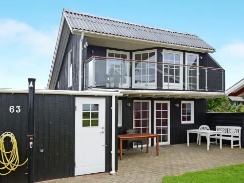 Tasteful Holiday Home in Hemmet Near Sea - Wifi
