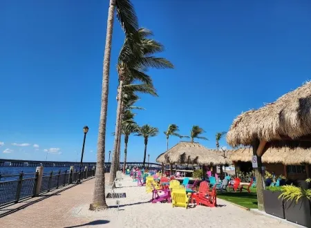 Charlotte Harbor Sunny Retreat