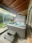Magnificent villa with Jacuzzi, pétanque pool and large garden