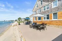 DIRECT WATERFRONT PRIVATE BEACH