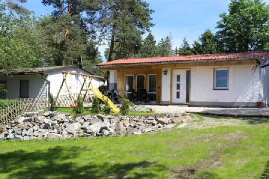 ZumEichhorn2 For hikers, nature lovers and families Отели в г. Заале-Орла