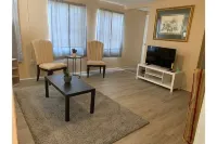 Historic Comfortable apartment (near Hospital 2nd Floor)