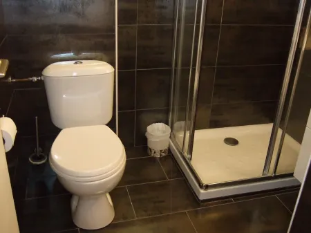 Large studio with terrace, sea view, all comforts, near Collioure, private parking Отели в г. Пор-Вандр