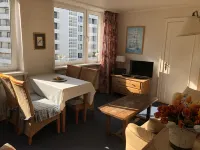 Bright, cozy vacation apartment in a perfect location close to the beach and town center