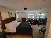 Charming 3-bedroom Condo w/ Patio - Cal Tech Area - 홈스테이
