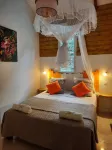 Bungalow between Sea and Mountains