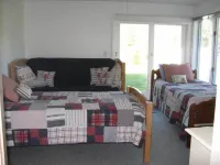 MV Beach Escape - Spacious Katama Beach House. Booking for 2026